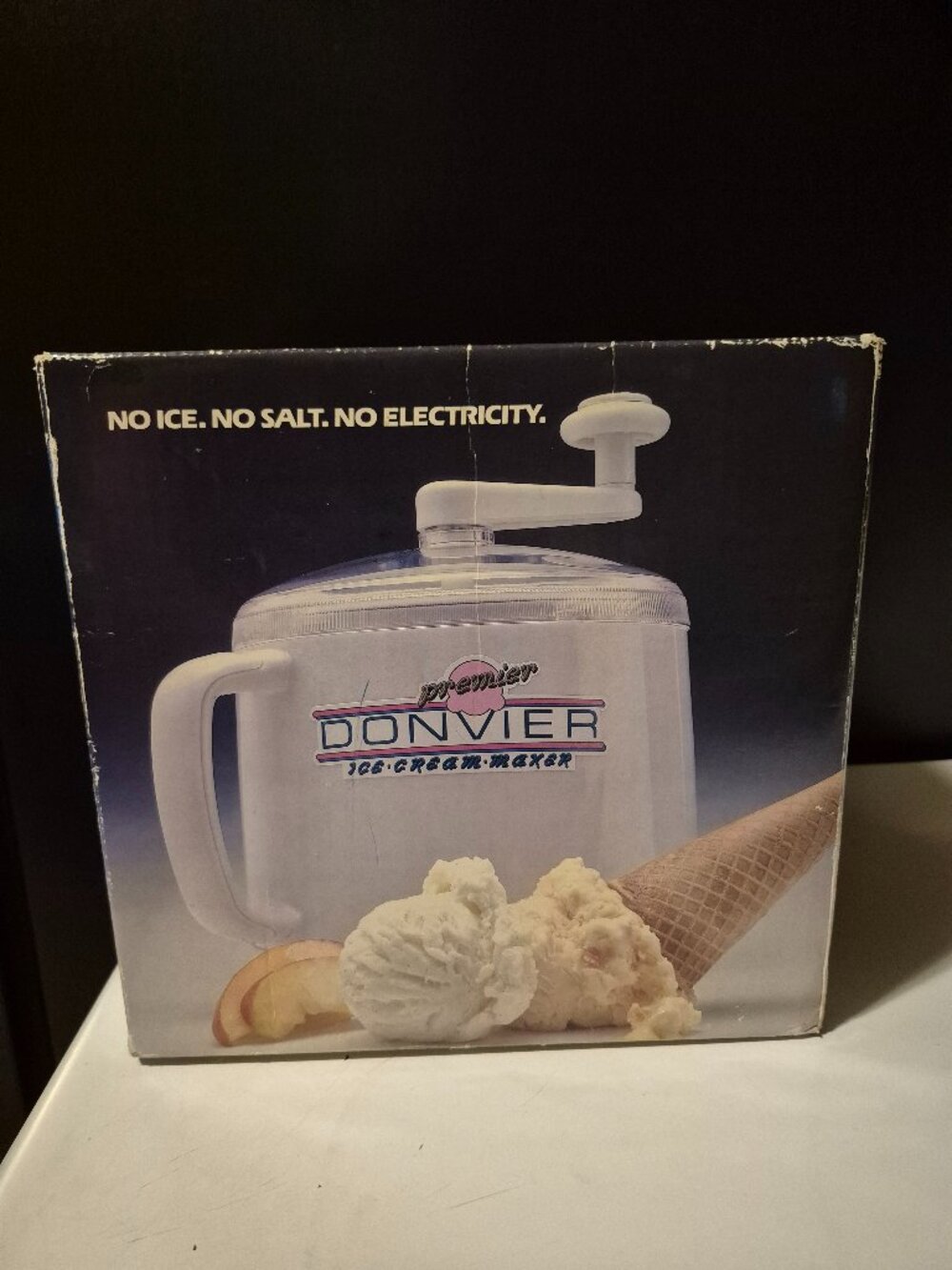 VINTAGE DONVIER PREMIER 1-QUART ICE CREAM MAKER